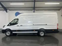 Usado Ford Transit S 130 HP (95 kW) 2023 Branco Van