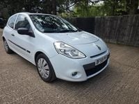 Used Renault Clio II Extreme 2009 White Hatchback