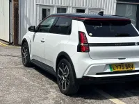 Used Renault 5 E-Tech Komfort 110 kW (150 HP) 2025 Hatchback