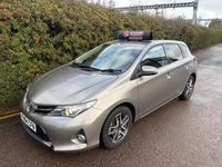 Used Toyota Auris Plus 90 HP (66 kW) 2014 Bronze Hatchback