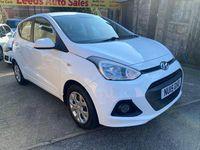 Used Hyundai i10 SE 67 HP (49 kW) 2015 White Hatchback