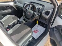 Used Toyota Aygo X-play 69 HP (50 kW) 2015 White Hatchback