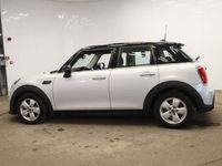 Begagnad Mini Cooper Classic 134 HK (98 kW) 2022 Silver Halvkombi