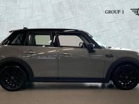 Begagnad Mini Cooper Classic 134 HK (98 kW) 2022 Grå Halvkombi