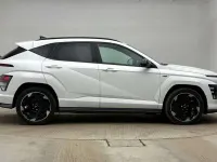 Usado Hyundai Kona N Line 160 kW (218 CV) 2025 Plateado SUV