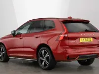 Usado Volvo XC60 R-Design 250 HP (183 kW) 2022 Vermelho SUV
