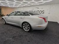 Used Jaguar XJ Luxury 275 HP (202 kW) 2012 Silver Sedan