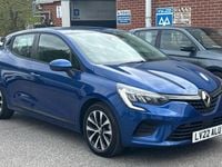 Used Renault Clio V Iconic 140 HP (102 kW) 2022 Blue  Hatchback