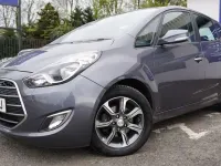 Usado Hyundai ix20 SE 90 CV (66 kW) 2016 Gris Utilitario