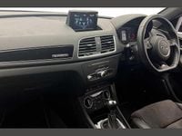 Usado Audi Q3 Black Edition 177 HP (130 kW) 2018 Cinzento SUV