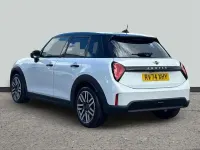 Usado Mini Cooper Hatch 154 CV (113 kW) 2024 Blanco Utilitario