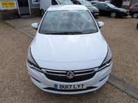 Usado Vauxhall Astra SRi 2017 Blanco Utilitario