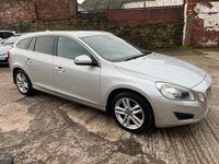 Used Volvo V60 SE Lux 115 HP (84 kW) 2013 Silver Estate