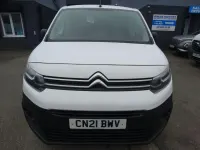 Begagnad Citroën Berlingo PureTech 2021 Grå Minibuss