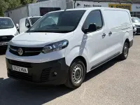 Gebraucht Vauxhall Vivaro 100 PS (73 kW) 2022 Weiß Van / Kleinbus