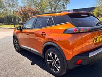 Używany Peugeot 2008 Allure+ 100 KM (73 kW) 2022 Pomarańczowy SUV