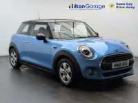 Używany Mini Cooper Hatch 136 KM (100 kW) 2018 Niebieski Hatchback