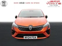 Used Renault Clio Techno 90 HP (66 kW) 2024 Orange Hatchback