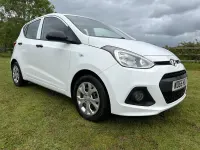 Used Hyundai i10 67 HP (49 kW) 2015 White Hatchback