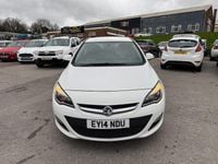 Used Vauxhall Astra SRi 165 HP (121 kW) 2014 White Hatchback