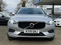 Usado Volvo XC60 Momentum 190 CV (139 kW) 2019 Plateado SUV