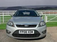 Used Ford Focus Zetec 100 HP (73 kW) 2008 Silver Hatchback