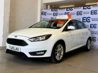 Used Ford Focus Zetec 125 HP (91 kW) 2016 White Hatchback