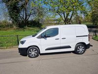 Used Vauxhall Combo Edition 100 HP (73 kW) 2019 White MPV