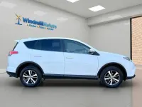 Used Toyota RAV4 Business Edition 143 HP (105 kW) 2017 White SUV
