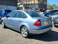 Używany Ford Focus Ghia 145 KM (106 kW) 2006 Niebieski Sedan/Limuzyna