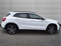 Used Mercedes GLA180 Urban 120 HP (88 kW) 2019 White SUV
