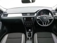 Used Skoda Rapid SE 90 HP (66 kW) 2016 White Hatchback