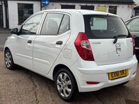 Used Hyundai i10 Classic 86 HP (63 kW) 2011 White Hatchback