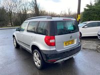 Używany Skoda Yeti SE 2012 Srebrny SUV