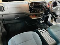 Used Citroën Berlingo Feel 100 HP (73 kW) 2017 Brown MPV