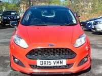 Used Ford Fiesta Zetec 140 HP (102 kW) 2015 Red Hatchback