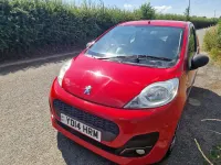 Used Peugeot 107 Active 68 HP (50 kW) 2014 Red Hatchback