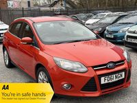 Used Ford Focus Titanium 125 HP (91 kW) 2011 Red Hatchback