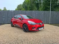 Used Renault Clio Iconic 90 HP (66 kW) 2019 Red Hatchback