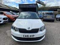 Used Skoda Fabia Colour Edition 90 HP (66 kW) 2016 White Hatchback