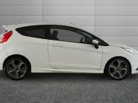 Used Ford Fiesta ST 180 HP (132 kW) 2016 White Hatchback