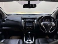 Used Nissan Navara Tekna 190 HP (139 kW) 2018 White Pickup
