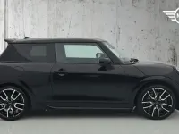 Used Mini Cooper Hatch 113 kW (154 HP) 2025 Black Hatchback