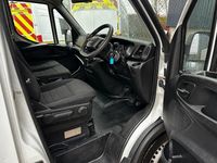 Begagnad Iveco Daily 134 HK (98 kW) 2022 Vit Cab