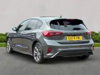 Begagnad Ford Focus ST-Line 2025 Grå Halvkombi