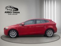 Used Volvo V40 SE Lux 120 HP (88 kW) 2016 Red Hatchback