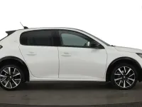 Used Peugeot 208 GT 75 HP (55 kW) 2022 White Hatchback