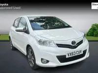 Used Toyota Yaris Trend 101 HP (74 kW) 2013 White Hatchback