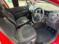 Used Renault Captur Dynamique 90 HP (66 kW) 2017 Red/black SUV