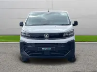 Nouă Vauxhall Vivaro 143 CP (105 kW) 2026 Monovolum
